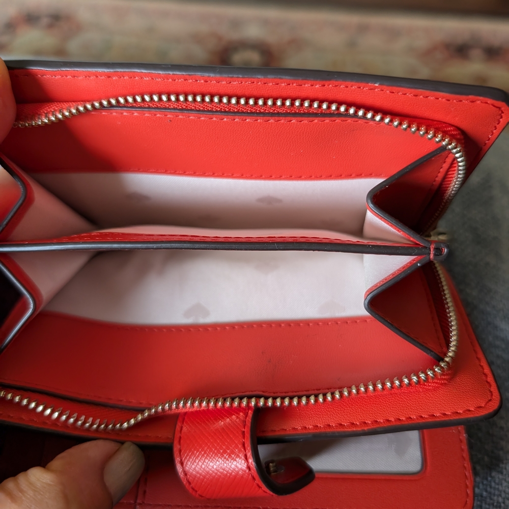 Kate Spade Vibrant Red Wallet.Used Once - Picture 8 of 9